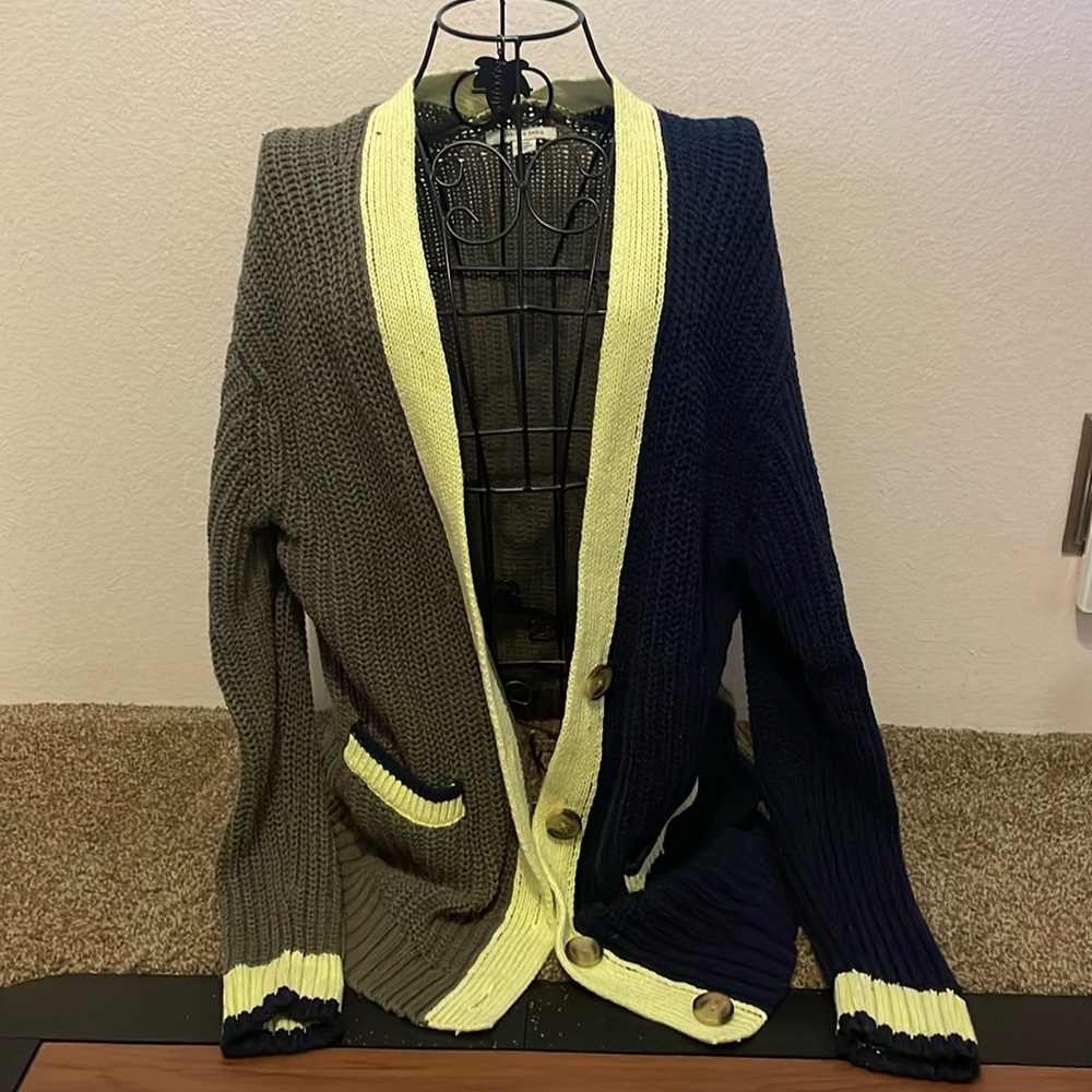 American Eagle Button Up Cardigan in Size Small